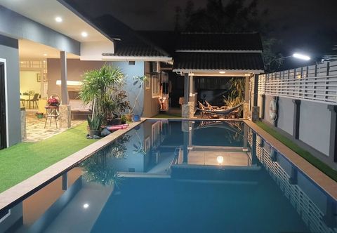 Others Stardome Pool House of Absolute Privacy