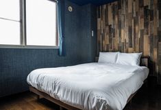 Others 4 SILK COURT 301