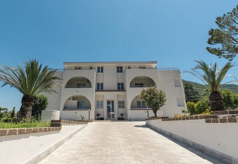 その他 Floral Apartment