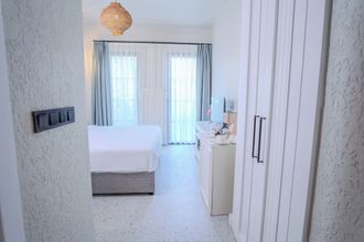 Lain-lain 4 In One Bitez Hotel