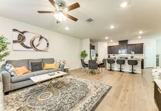 Others 4 12 Mi to Dtwn Mckinney: Modern Gem w/ Patio & Yard