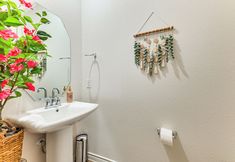 Others 6 12 Mi to Dtwn Mckinney: Modern Gem w/ Patio & Yard