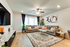 Others 12 Mi to Dtwn Mckinney: Modern Gem w/ Patio & Yard