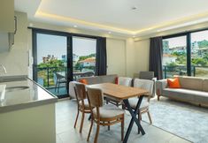 Others 6 Damira Apart