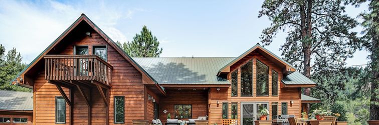 อื่นๆ Luxury Cabin on Naches River, Near Mount Rainier!