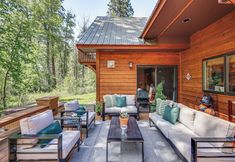 อื่นๆ 3 Luxury Cabin on Naches River, Near Mount Rainier!