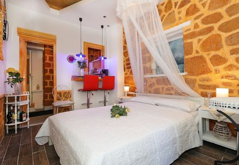 Others Alley Studio 1 by Frangki