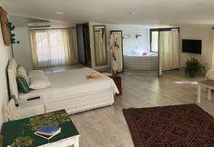 其他 3 Karyatid Suit