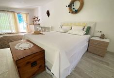 其他 2 Karyatid Suit