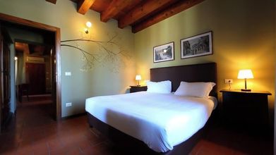 Others 4 La Boheme Chambres