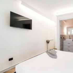 Room 1 Chic apt near Duomo di Como, Barni Hotels