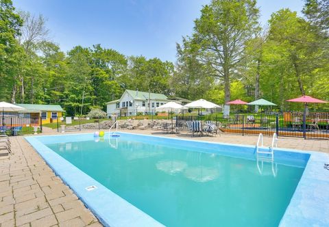 其他 6 Mi to Bethel Woods: Cabin w/ Pool Access