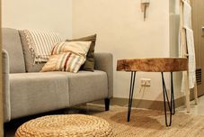 Others Golden Acacia Suites Near Mall of Asia, Free Wifi