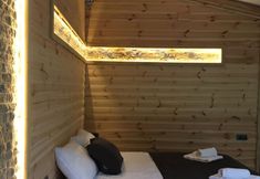 Others 5 Umey Suit House