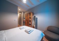 Others 5 Galata Guest Teori