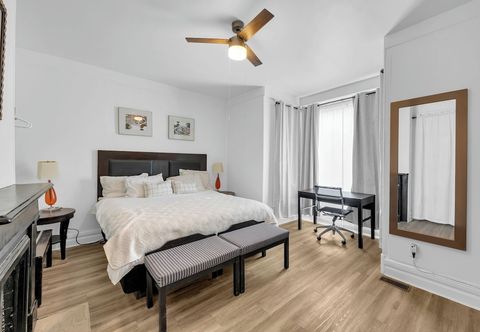 Others Spacious 3BR Detroit Apt Sleeps 7 + Wifi