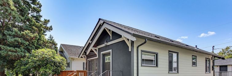 Lain-lain 2 Mi to Dtwn Tacoma: Charming Home w/ Deck & Yard!