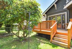 Lain-lain 2 2 Mi to Dtwn Tacoma: Charming Home w/ Deck & Yard!