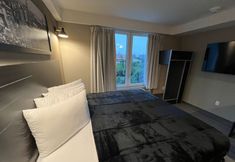 Others 4 LIV Hotel Bronx