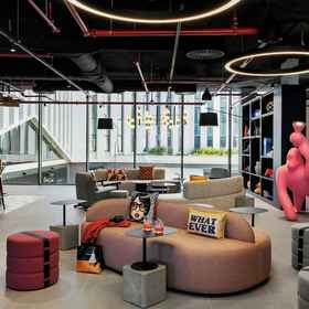 Primary image1里斯本 Alfragide Moxy 飯店,Hospital Santa Cruz飯店