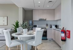 Others 6 Maison Privee - Modern Hideaway w/ Canal Views on Yas Island