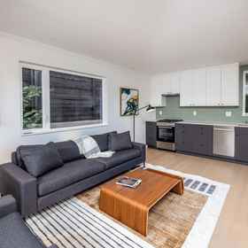 Primary image 1 The Secret Porch Hideaway, Fred Hutchinson Cancer Research Center Hotels