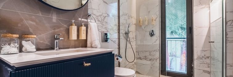 Others 2-Bedroom Beachfront Flat with Hotel Amenities