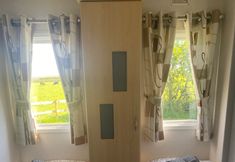 Others 5 Coastal Chalet in Tudweiliog, Pwllheli