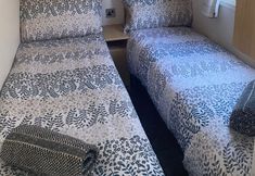 Others 2 Coastal Chalet in Tudweiliog, Pwllheli