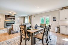 Others 11 Mi to Dtwn: Luxe Atlanta Retreat w/ Deck & Yard