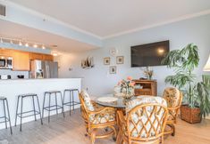 Others 7 Treasure Island Condo: Gulf-view Balcony