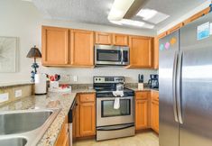 其他 7 Treasure Island Condo w/ Bay-view Balcony!