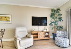 其他 4 Treasure Island Condo w/ Bay-view Balcony!