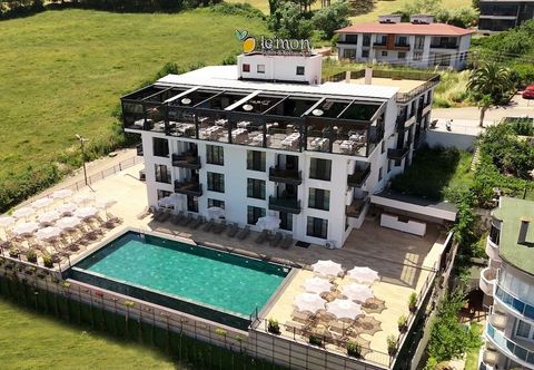 Others Lemon Suites & Restaurant