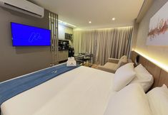 기타 5 RN Studio Premium 312 - Vista Mar