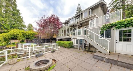 Others 2 Waterfront Home on Lake Samish w/ Hot Tub & Dock!