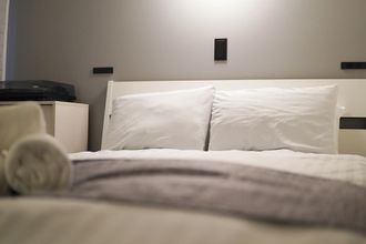 Others 4 TAKETO STAY PREMIERE 204