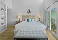 Others 7 Duplex Beach Home for 6 With Balcony & Resort-style Amenities