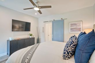 Others 4 La Costa Comfort - Resort-style Living for 2