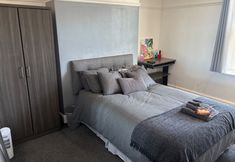 Others 4 Modern 2-bed Victorian Apartment - Sleeps 6 & Pets