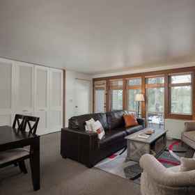 Primary image 1 Cozy Cascade Retreat - For 4!, Les Schwab Amphitheater Hotels