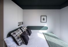Others 6 Modern Studios with Kitchen & Ensuite