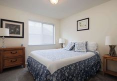 Others 4 Rock Bluff Retreat - Home for 6!