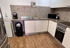 Lainnya 5 Central Lagos Guest House Twin Room