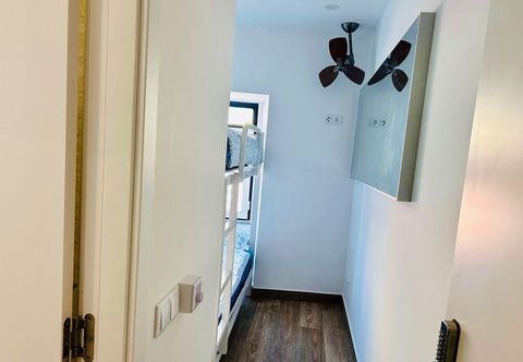 อื่นๆ Lagos Self Catering Guest House