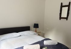 Others 6 Vicarage Hill Retreat