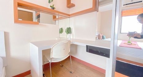 อื่นๆ 2 Spacious Cozy Living 3Br At Gateway Ahmad Yani Cicadas Apartment