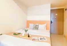 Others 2 Comfy Stay Studio Room At Meikarta Apartment