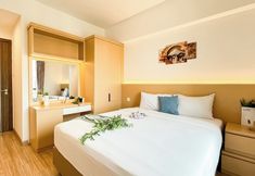 Others 2 Elegant And Homey 3Br Apartment Sky House Bsd