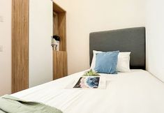 Others 6 Quiet And Homey 2Br With Extra Room Apartment Sky House Bsd